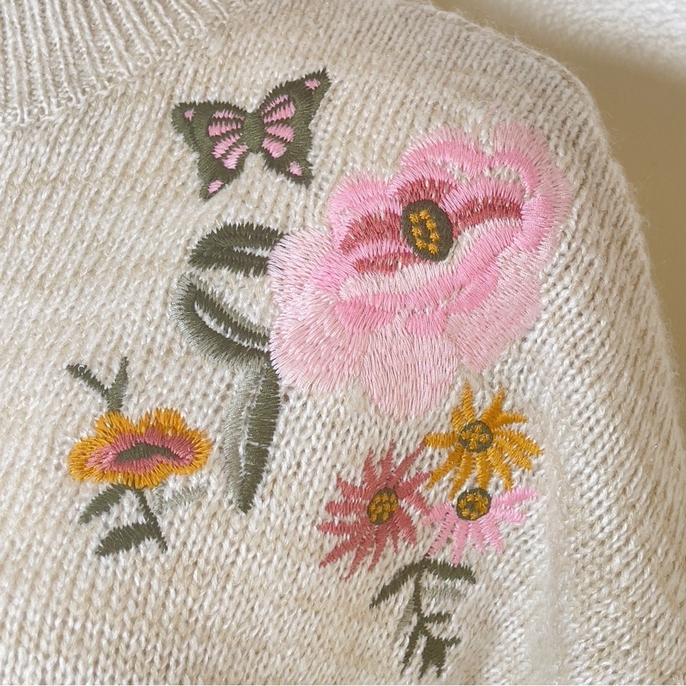 Cream Embroidered Floral Butterfly Sweater Mock Neck Pullover Women’s Size Large - Picture 5 of 10